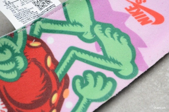 low"strawberry SB Nike Dunk cough" CW7093-601 0730